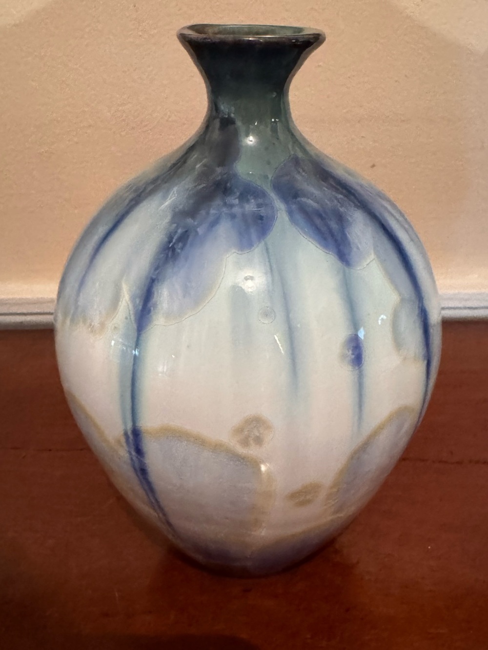 Annapolis pottery handmade vase, like new